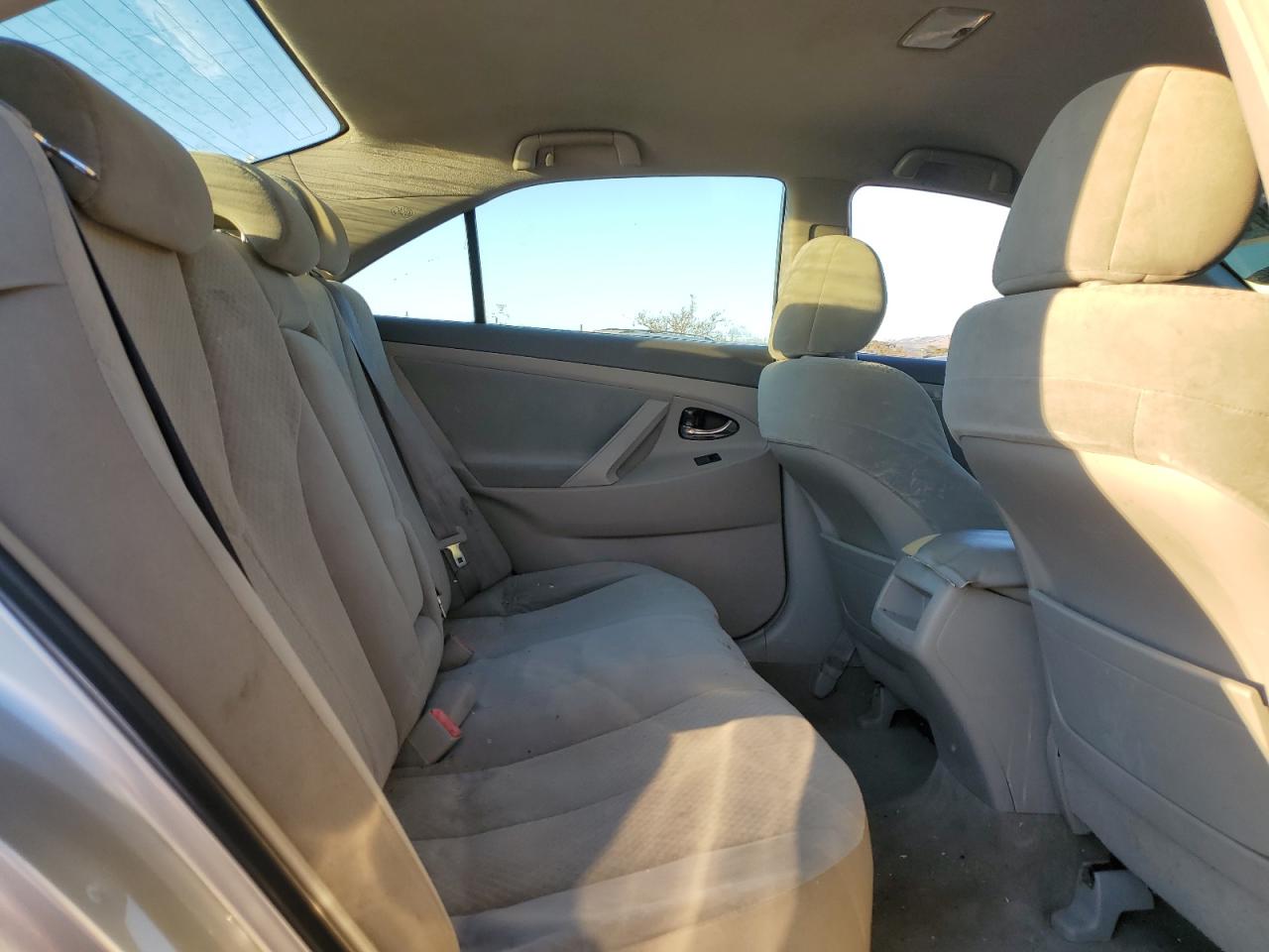 2009 Toyota Camry - Image 10