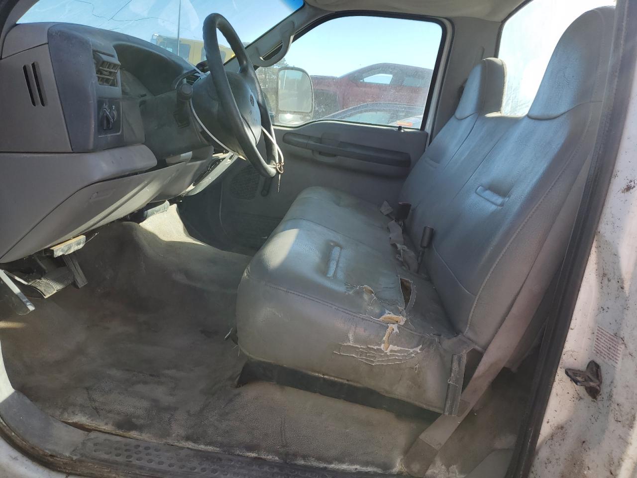 1999 Ford F350 Srw Super Duty VIN: 1FTSF30F9XEB63577 Lot: 86602284