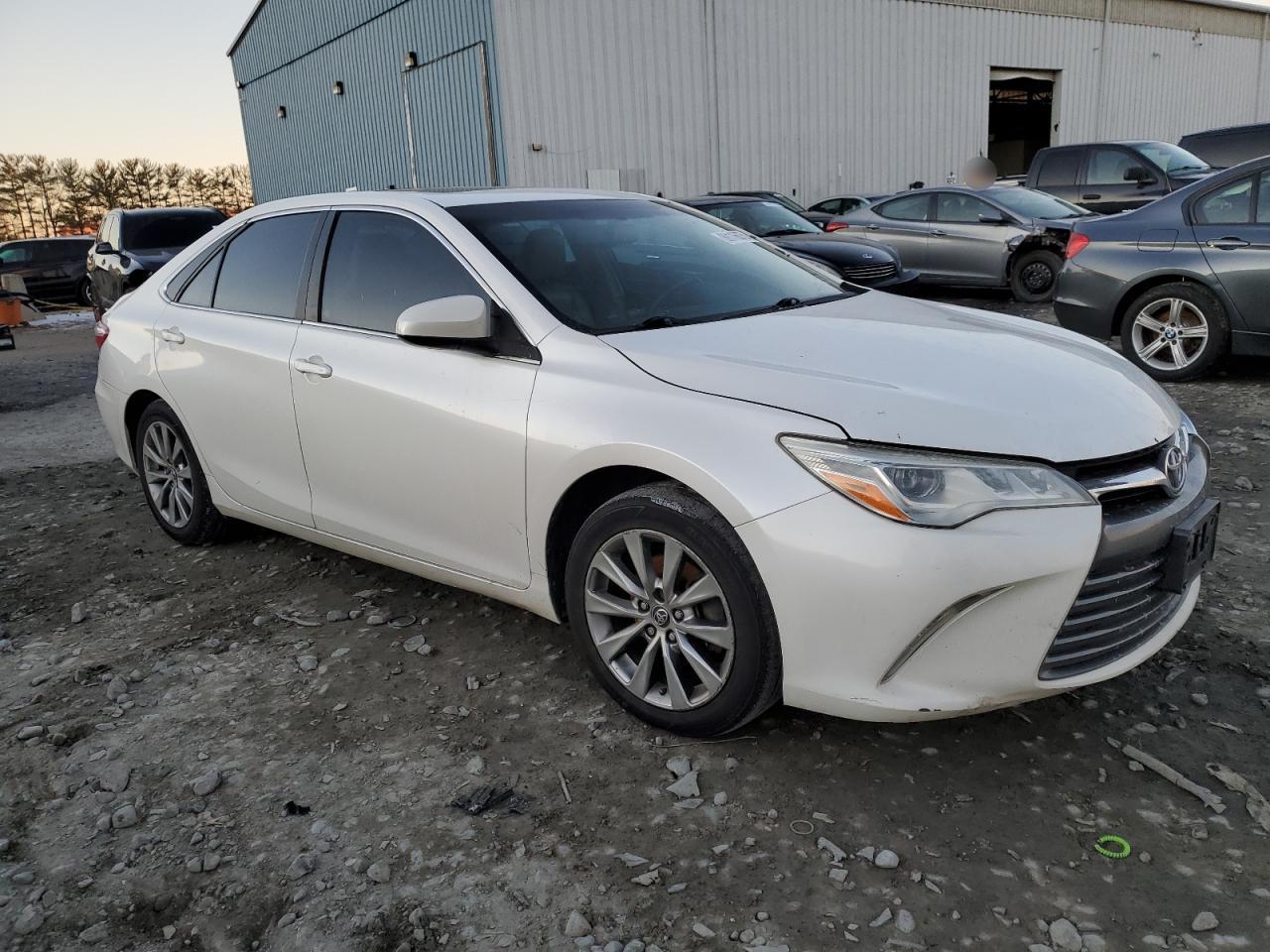 VIN 4T1BK1FK2FU561203 2015 TOYOTA CAMRY no.4