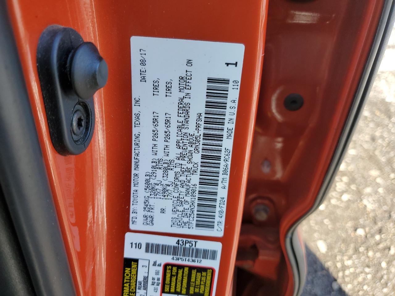 2017 Toyota Tacoma - Image 12