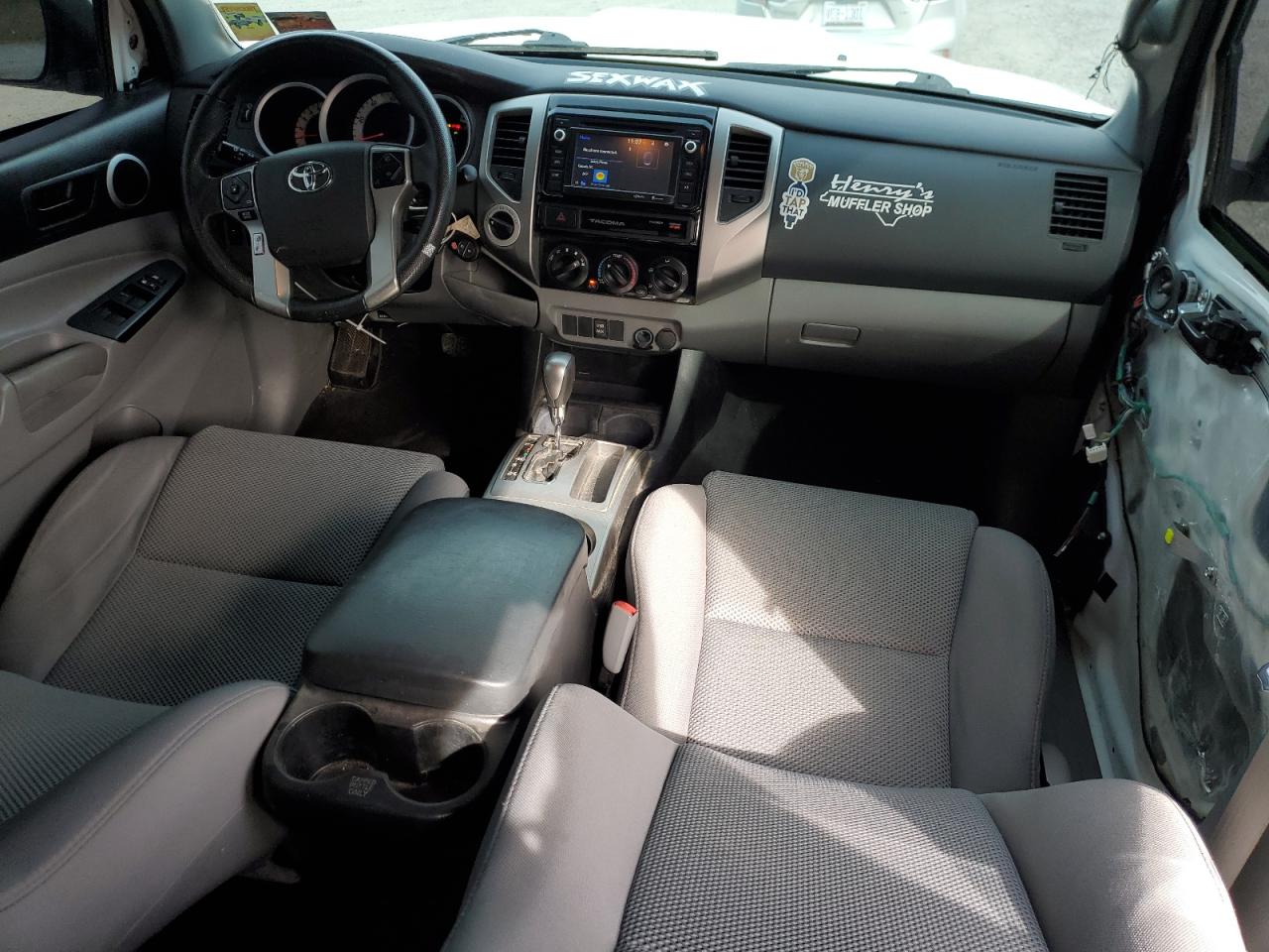 2015 Toyota Tacoma - Image 8