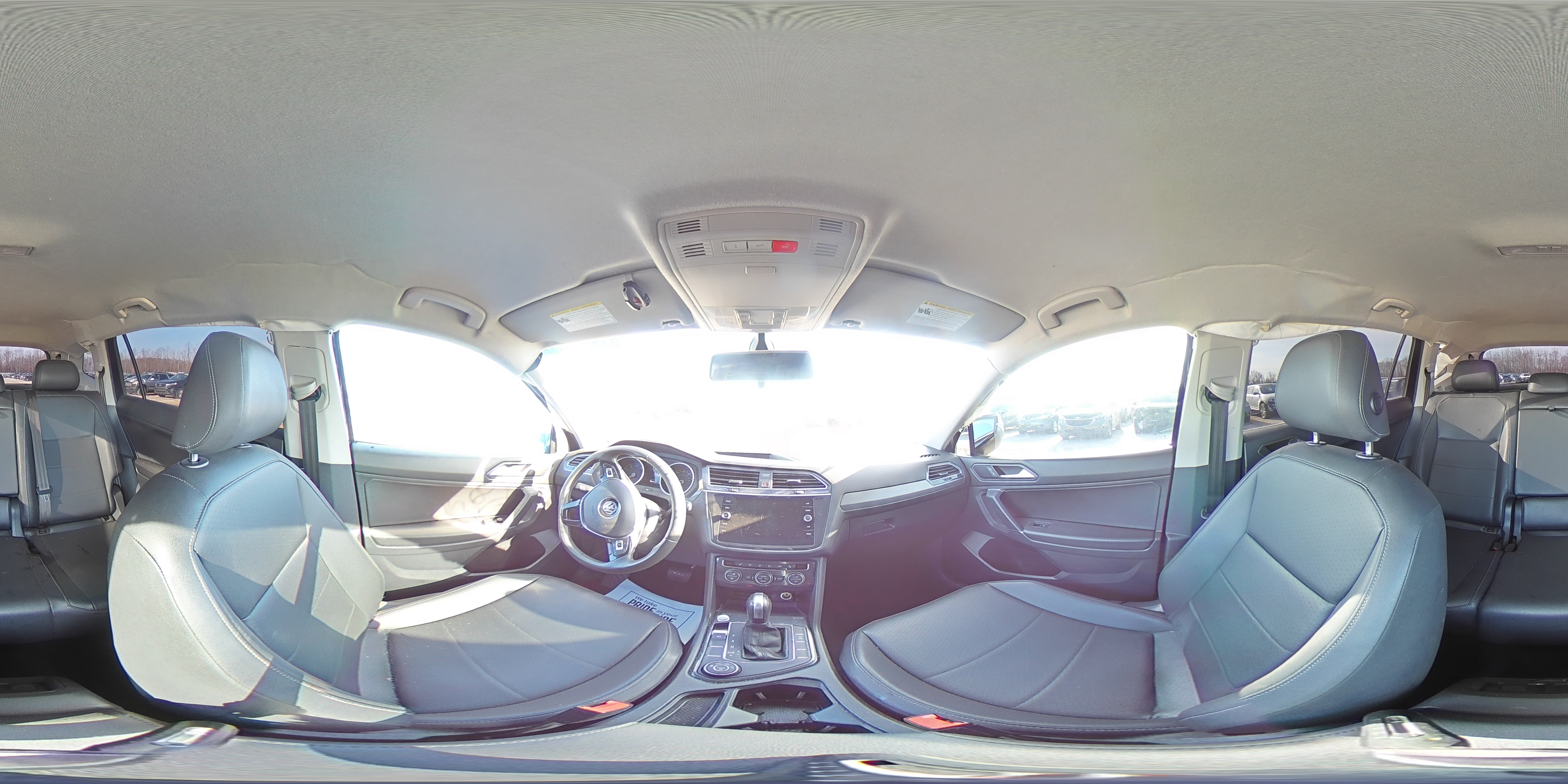 2020 Volkswagen Tiguan - Image 14