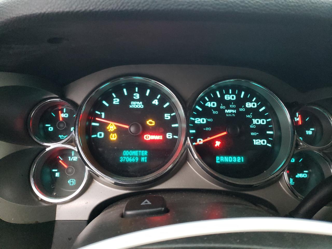 2007 Chevrolet Silverado - Image 9