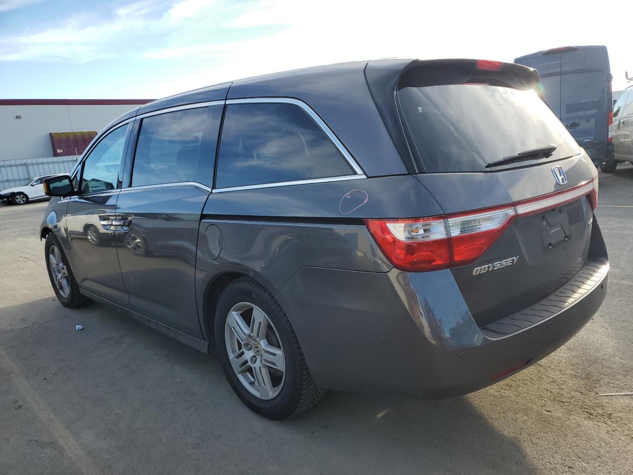 VIN 5FNRL5H99DB080291 2013 HONDA ODYSSEY no.2