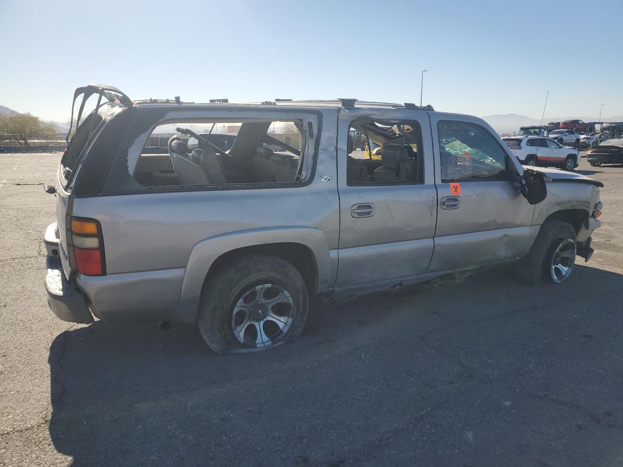 2004 Chevrolet Suburban - Image 3