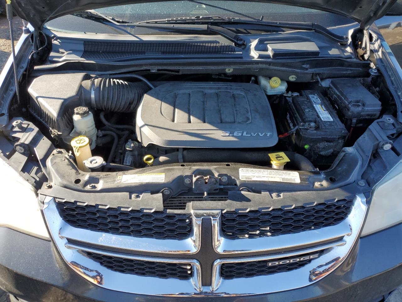 2012 Dodge Caravan - Image 12