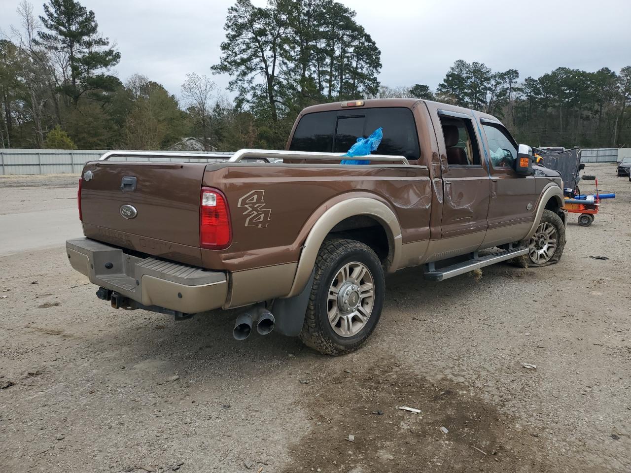 2011 Ford F250 - Image 3