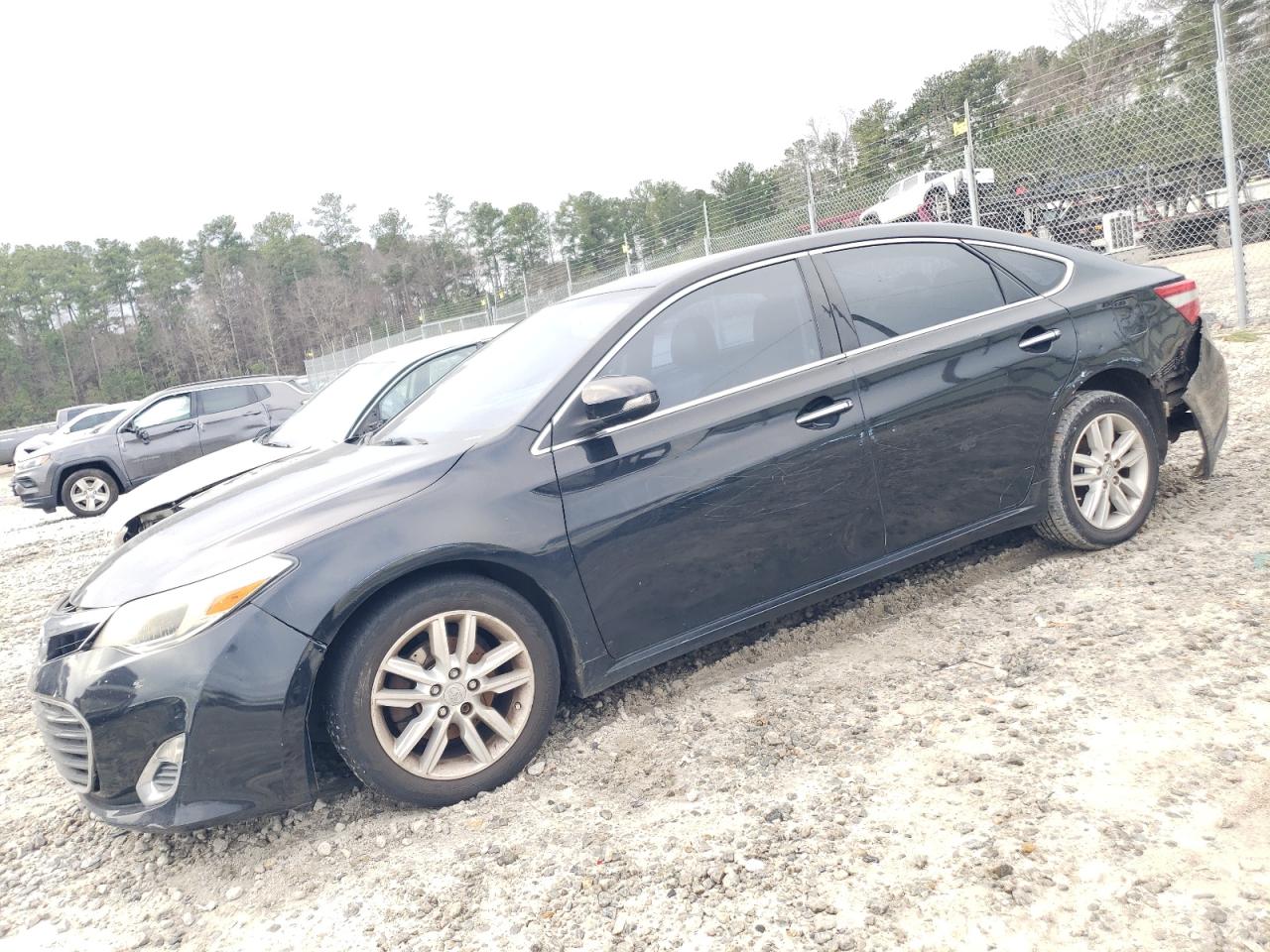 2015 Toyota Avalon - Image 1