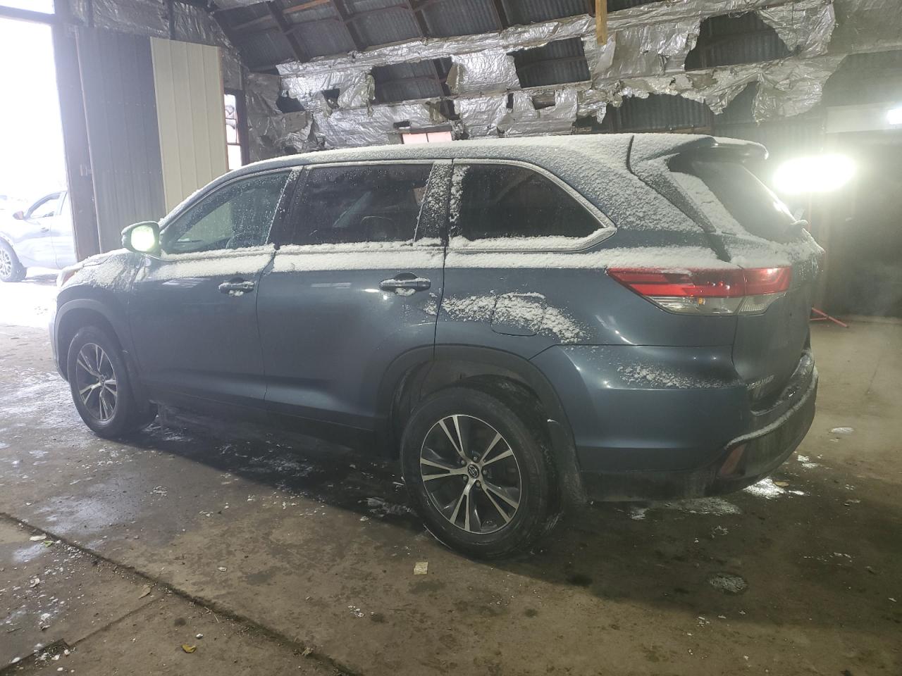 2019 Toyota Highlander - Image 2