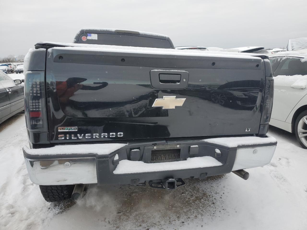 2011 Chevrolet Silverado - Image 6