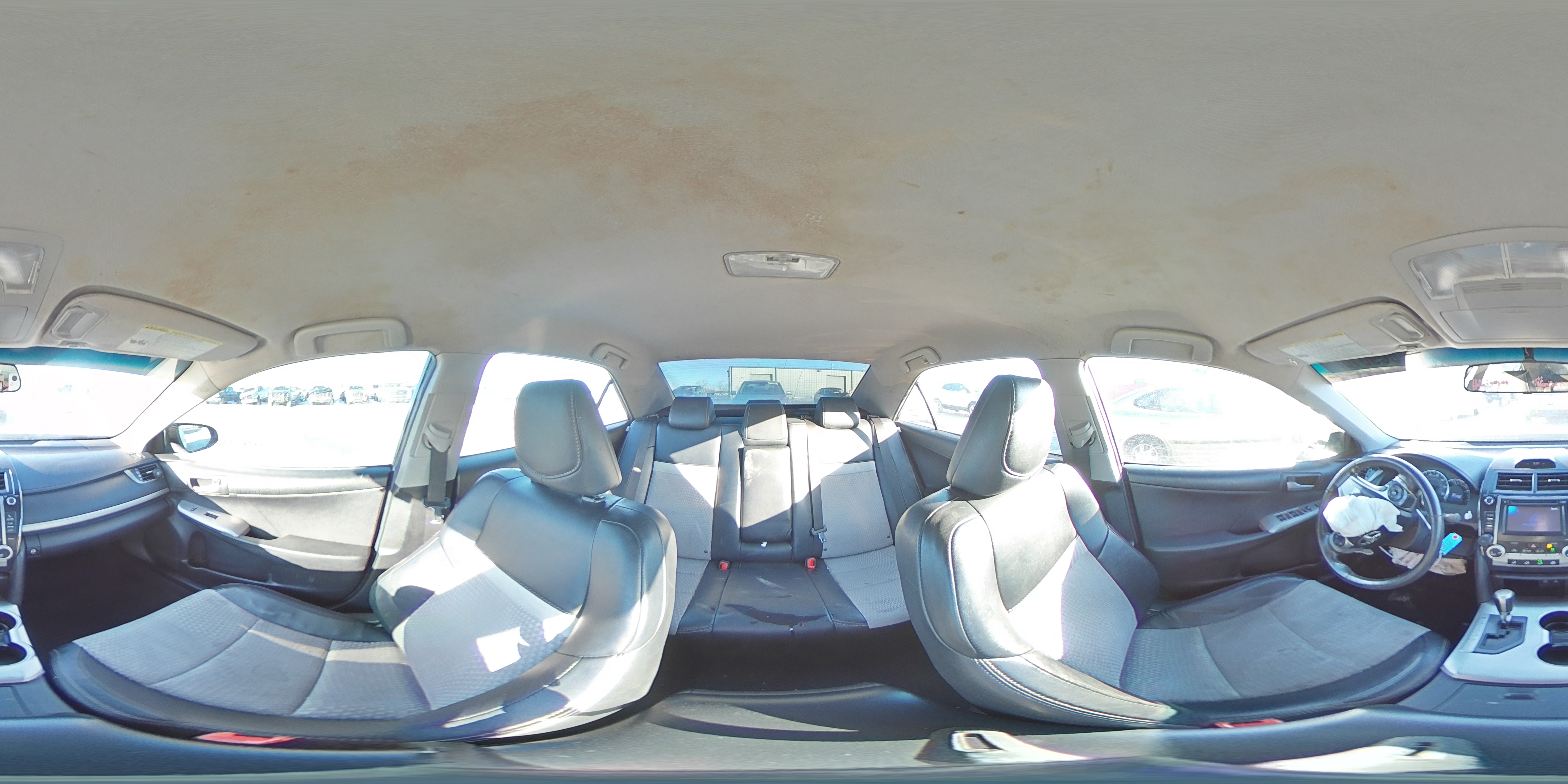 2012 Toyota Camry - Image 12