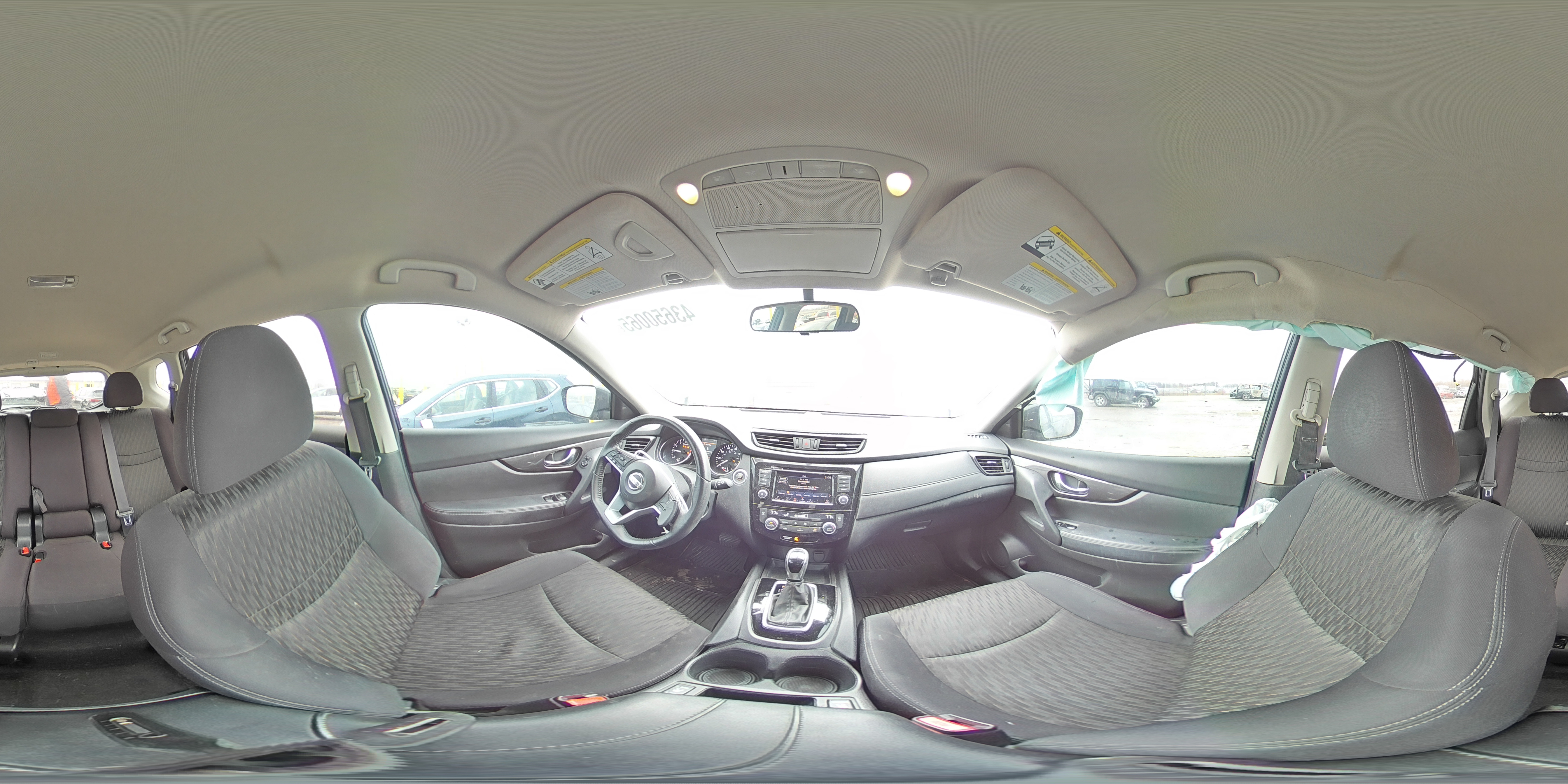 2018 Nissan Rogue - Image 14