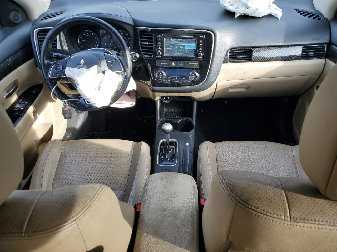 2016 Mitsubishi Outlander - Image 8