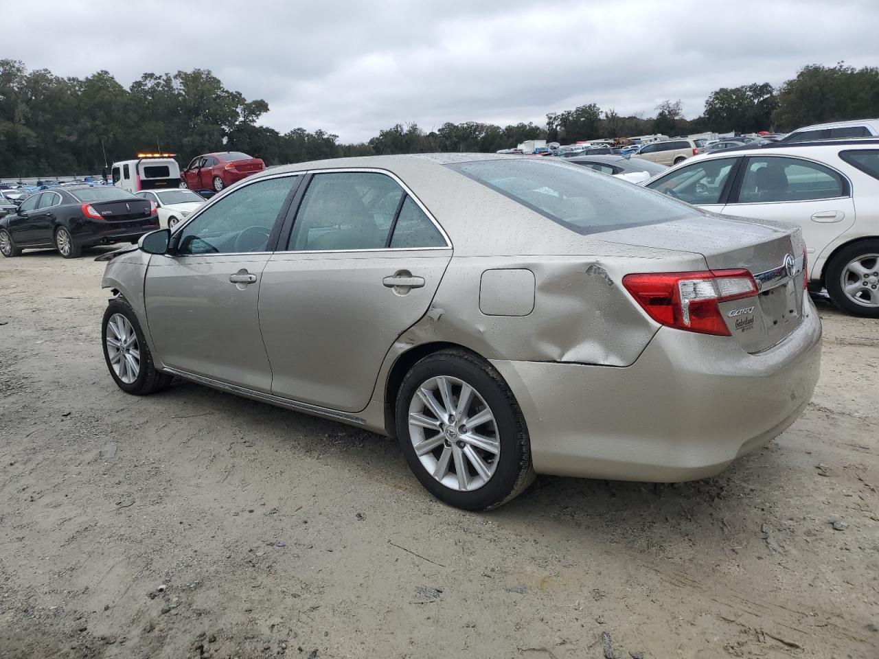 2014 Toyota Camry - Image 2