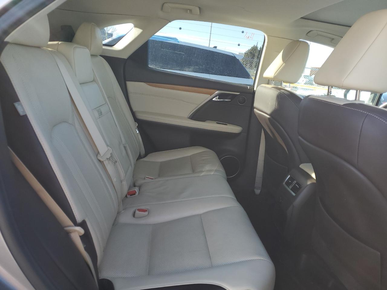 2017 Lexus RX - Image 11