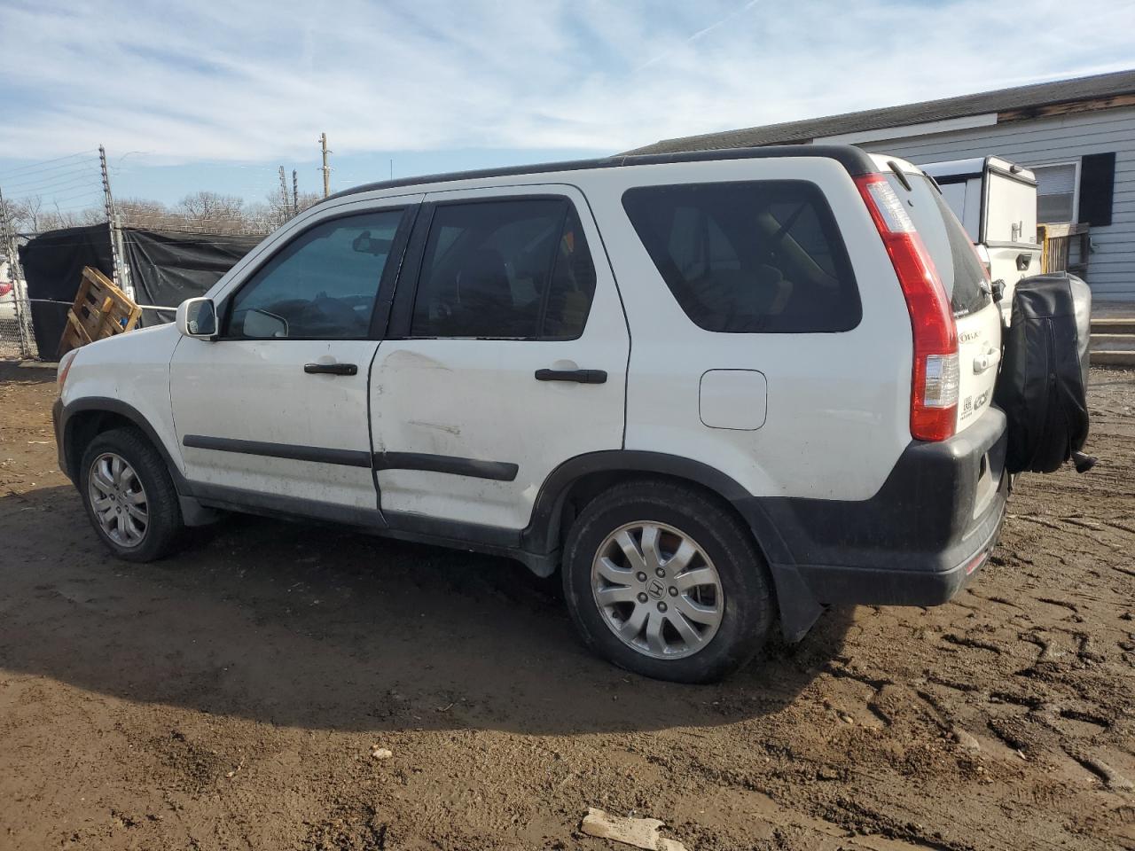 2005 Honda CR-V - Image 2
