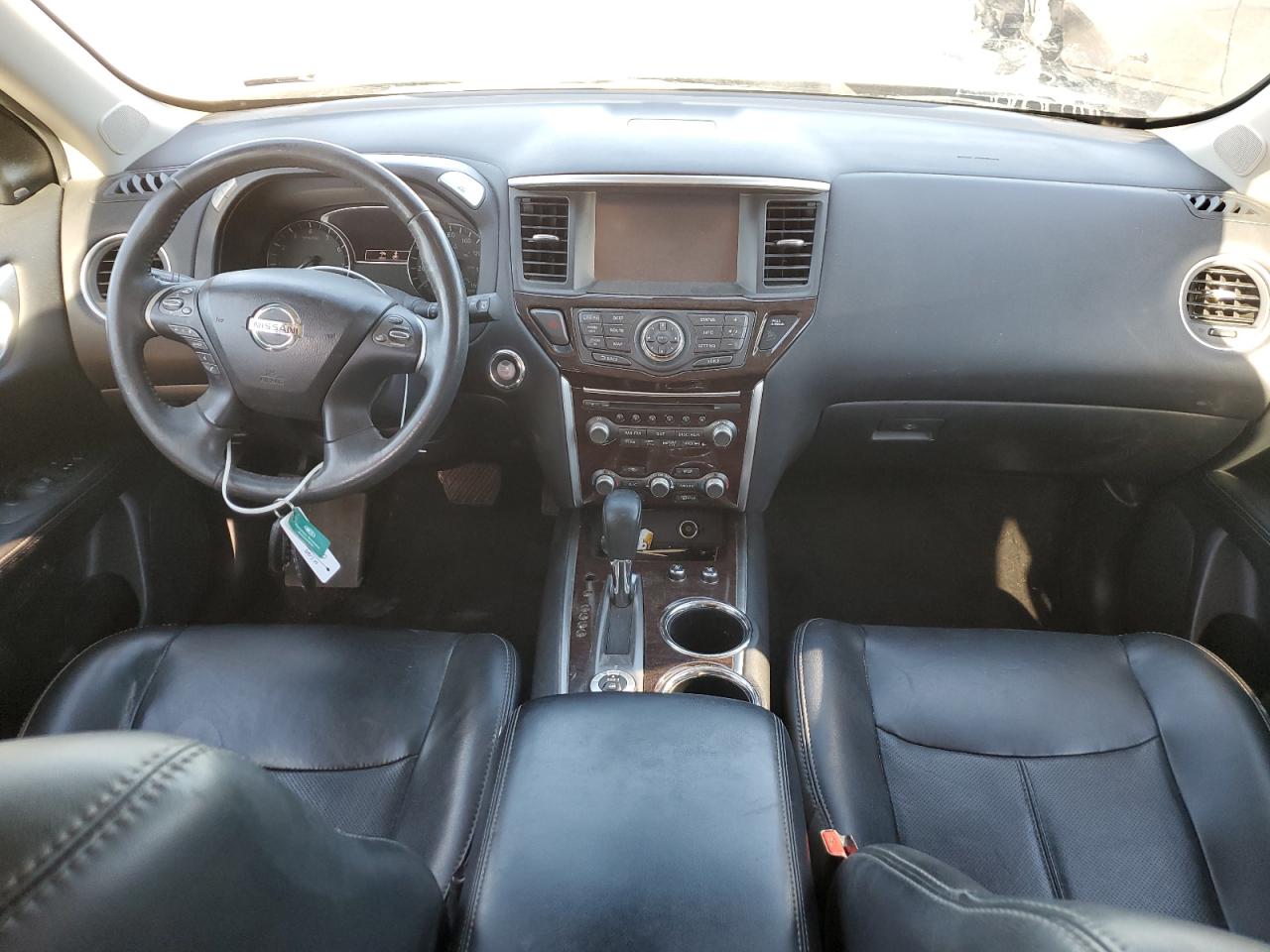 2016 Nissan Pathfinder - Image 8