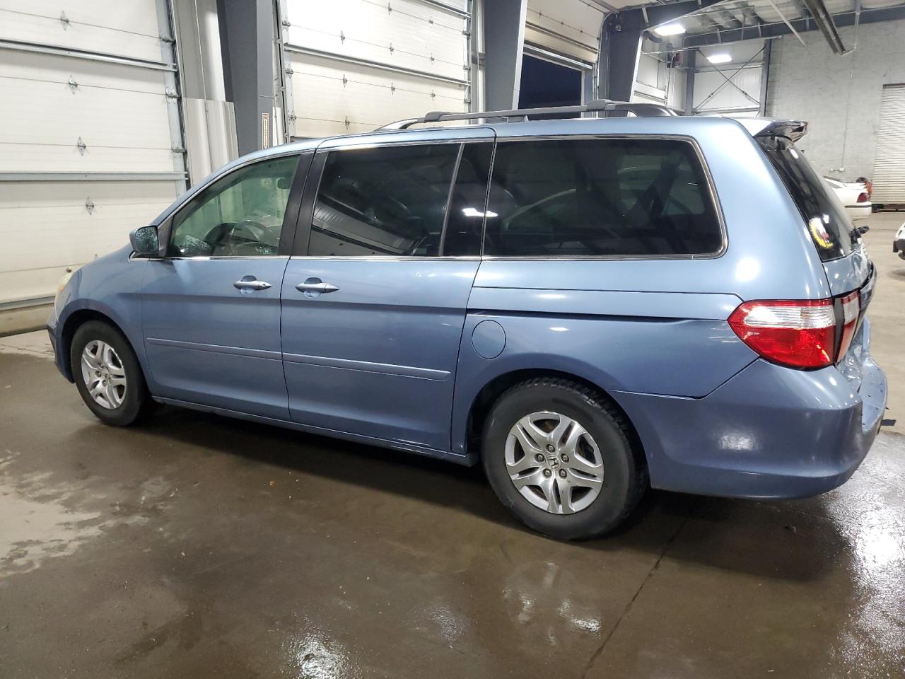 2006 Honda Odyssey - Image 2