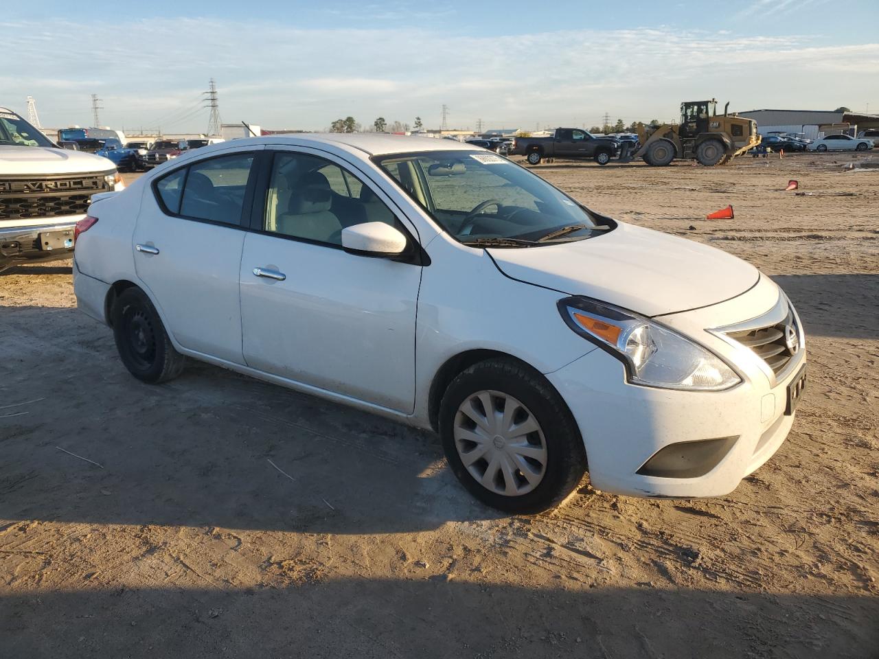 2019 Nissan Versa - Image 4