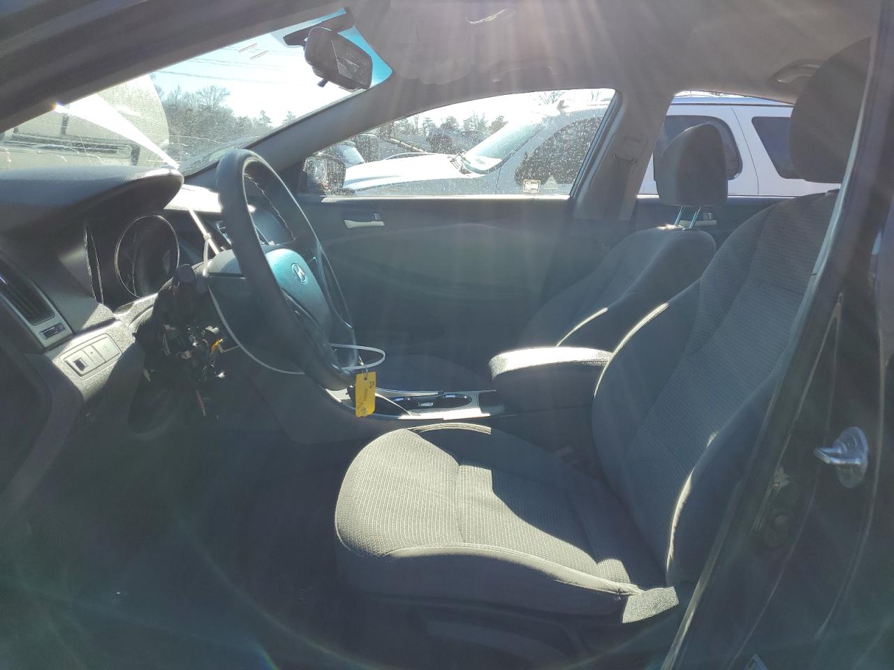 2012 Hyundai Sonata - Image 7