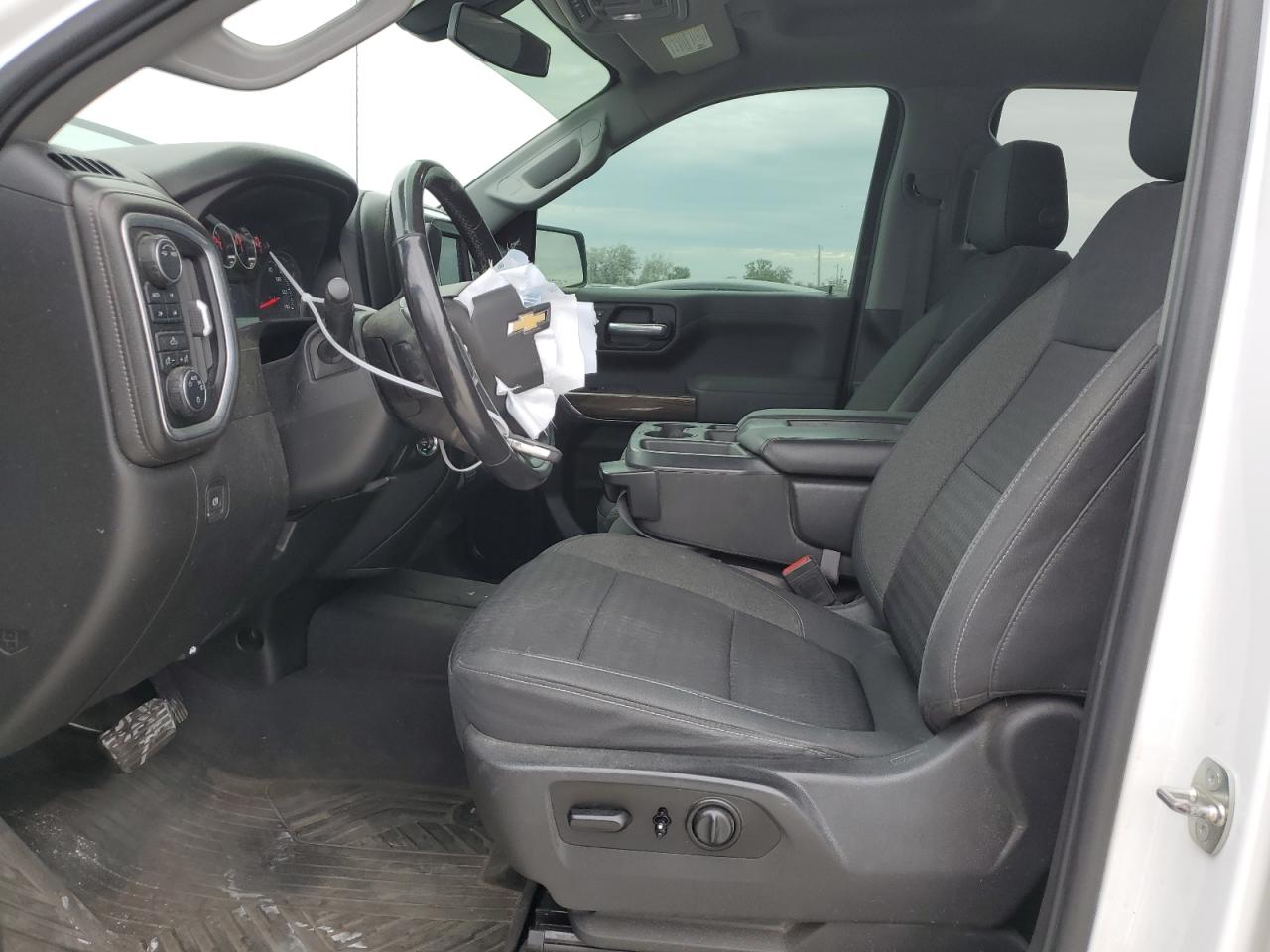 2020 Chevrolet Silverado - Image 7
