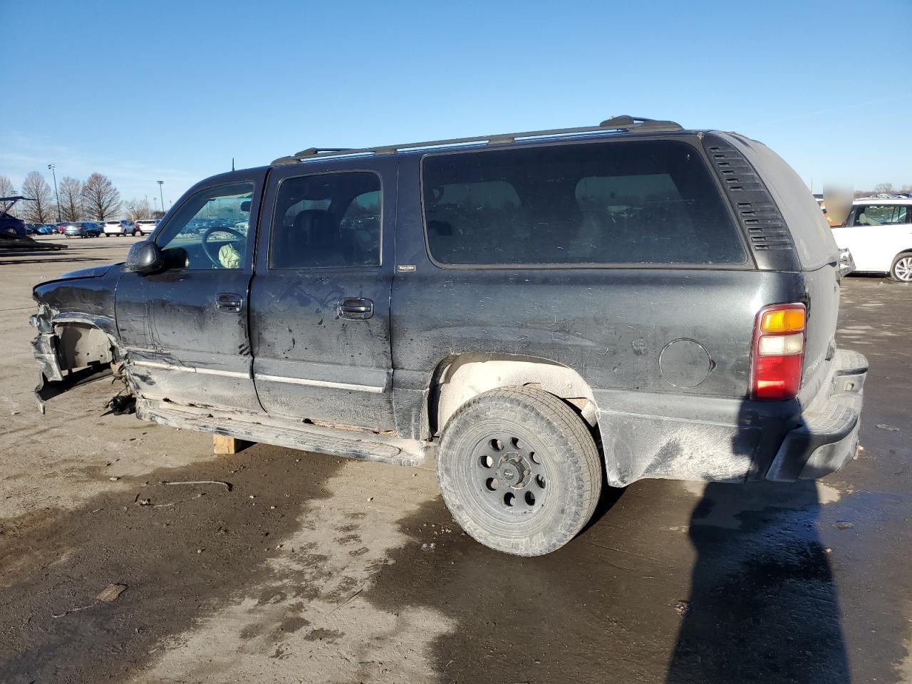 2003 Chevrolet Suburban - Image 2