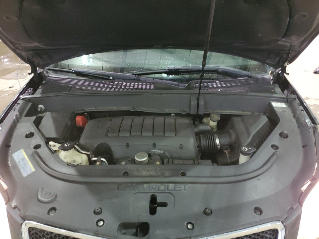2010 Chevrolet Traverse - Image 12