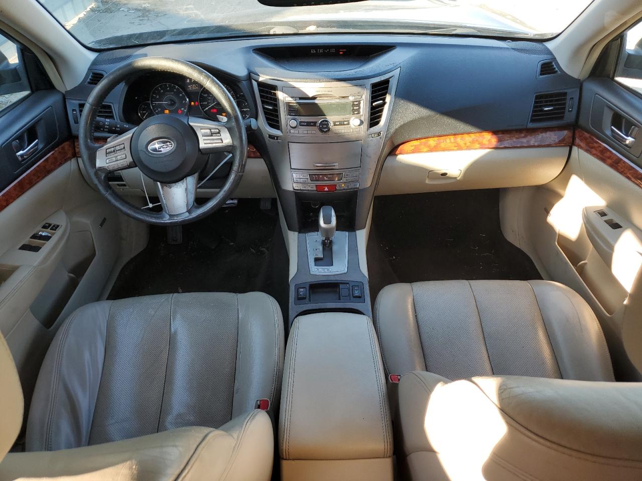 2011 Subaru Outback - Image 8