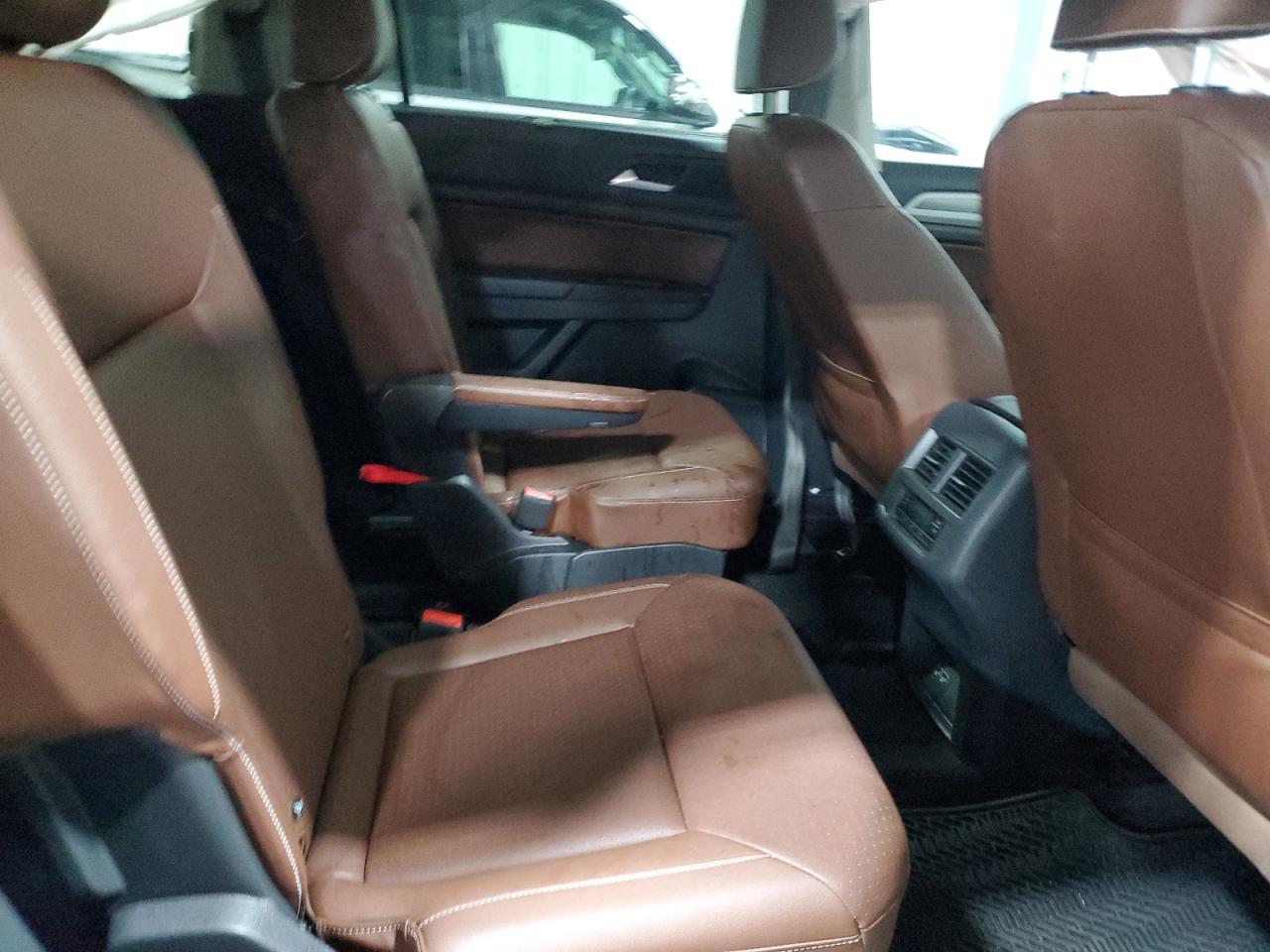 2021 Volkswagen Atlas - Image 11