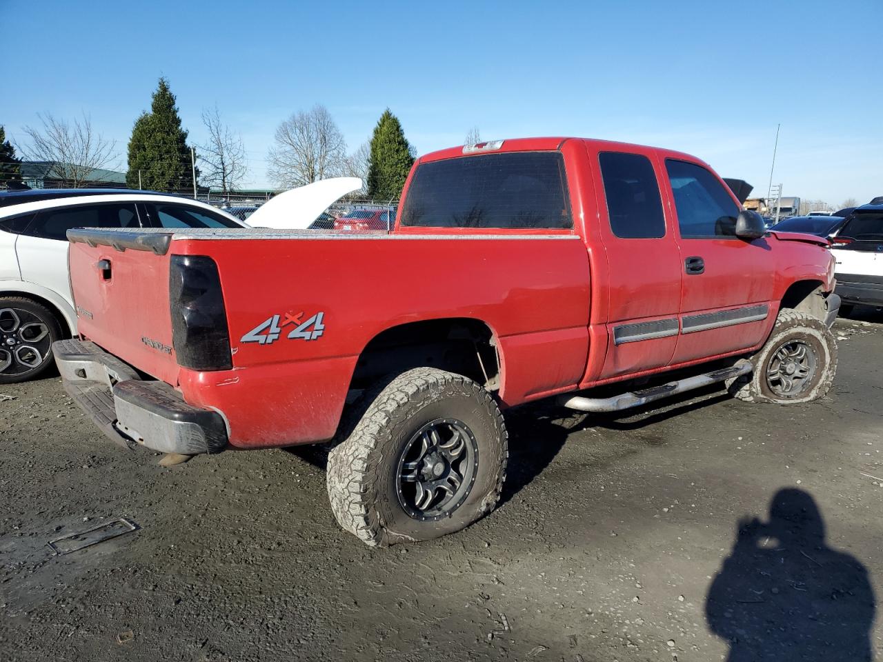 2004 Chevrolet Silverado - Image 3