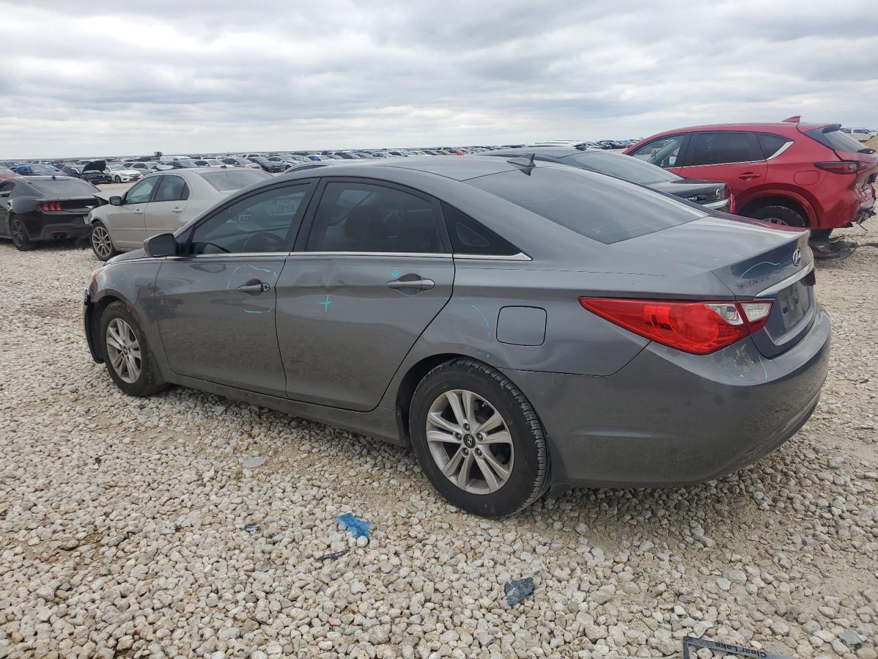 VIN 5NPEB4AC4DH688741 2013 HYUNDAI SONATA no.2