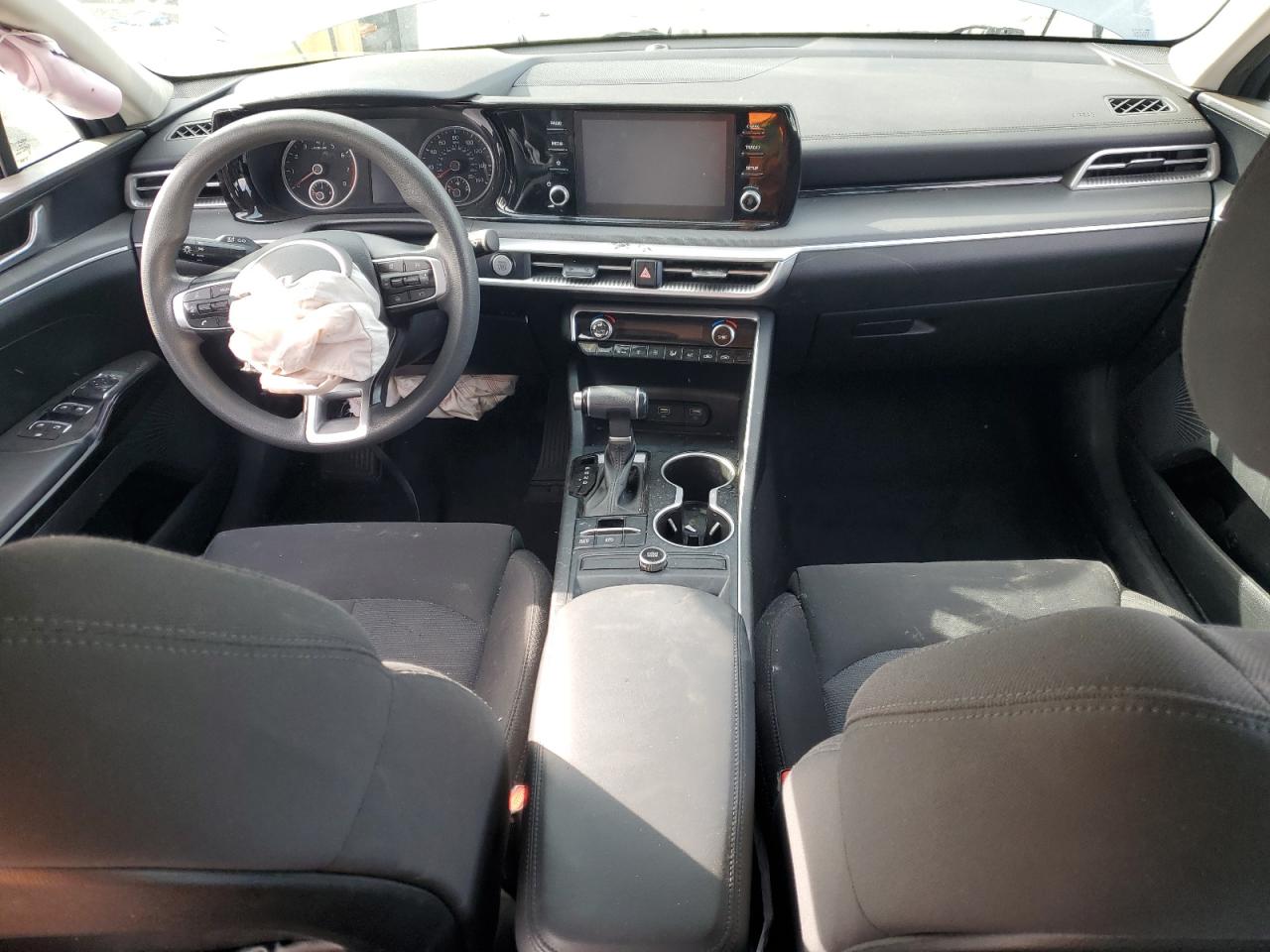 2022 Kia K5 - Image 8