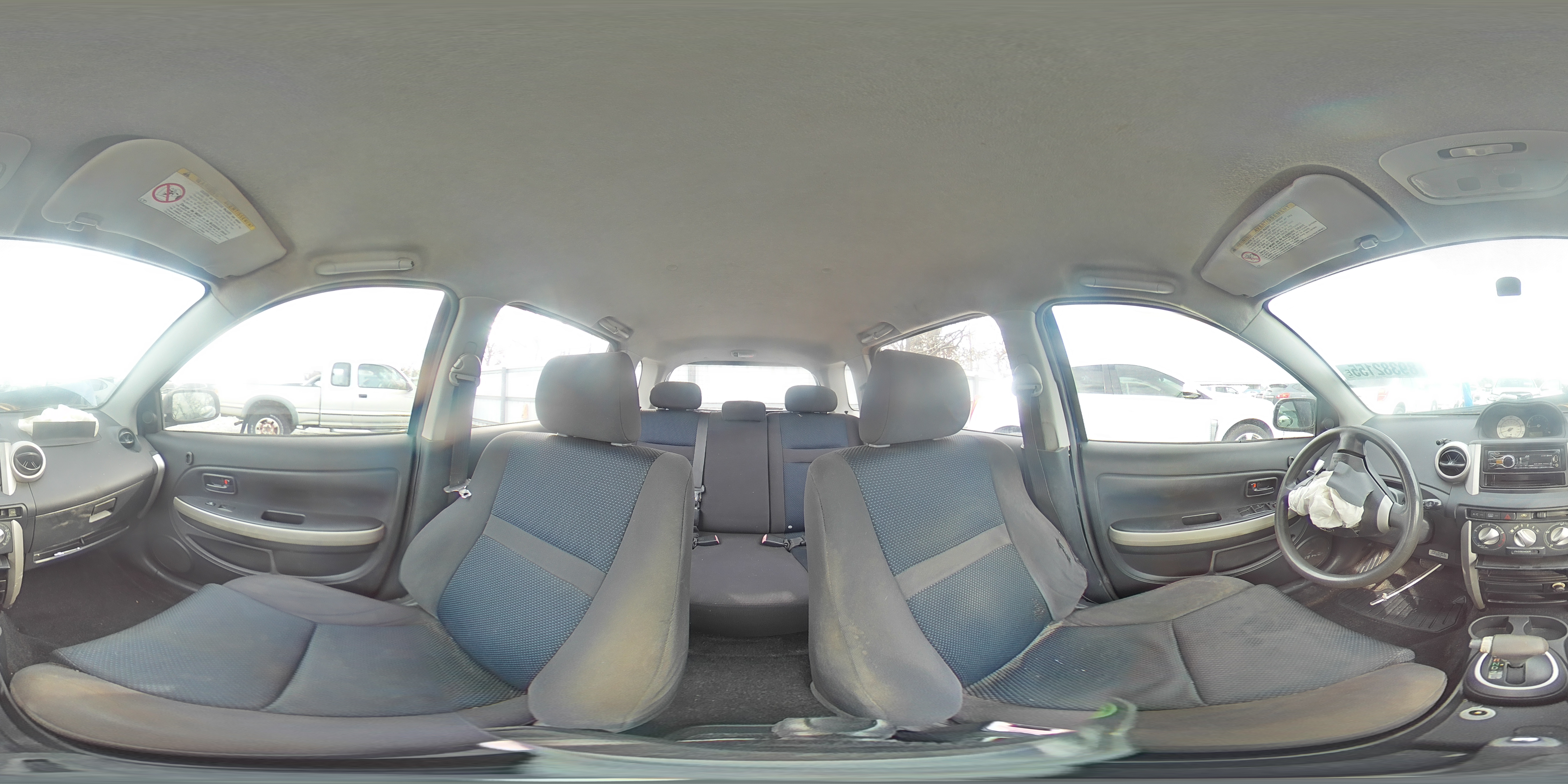 2005 Toyota xA - Image 13