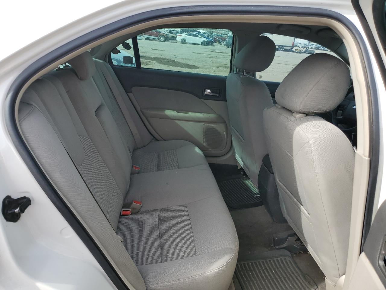 2011 Ford Fusion - Image 10