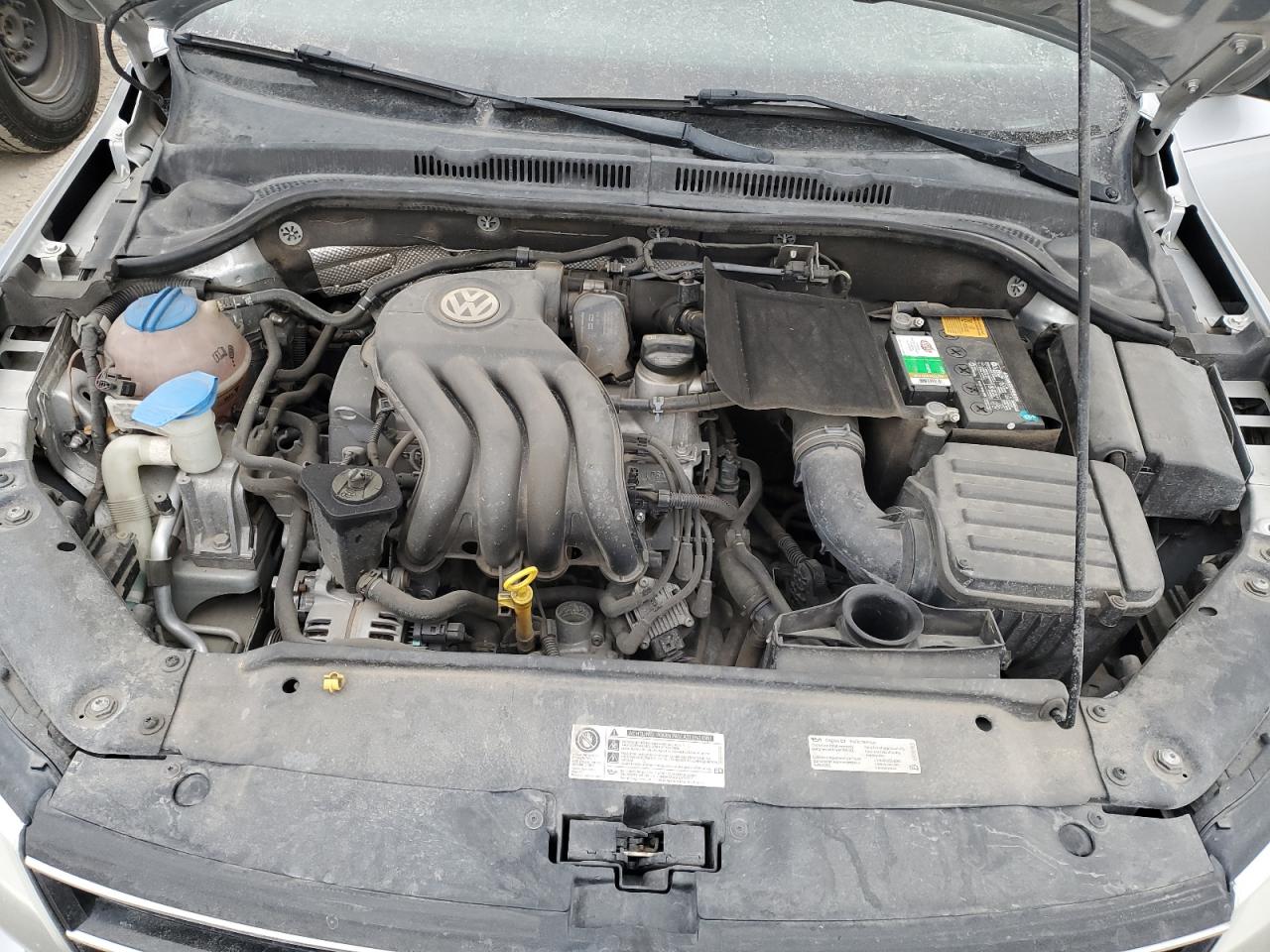 2015 Volkswagen Jetta - Image 11