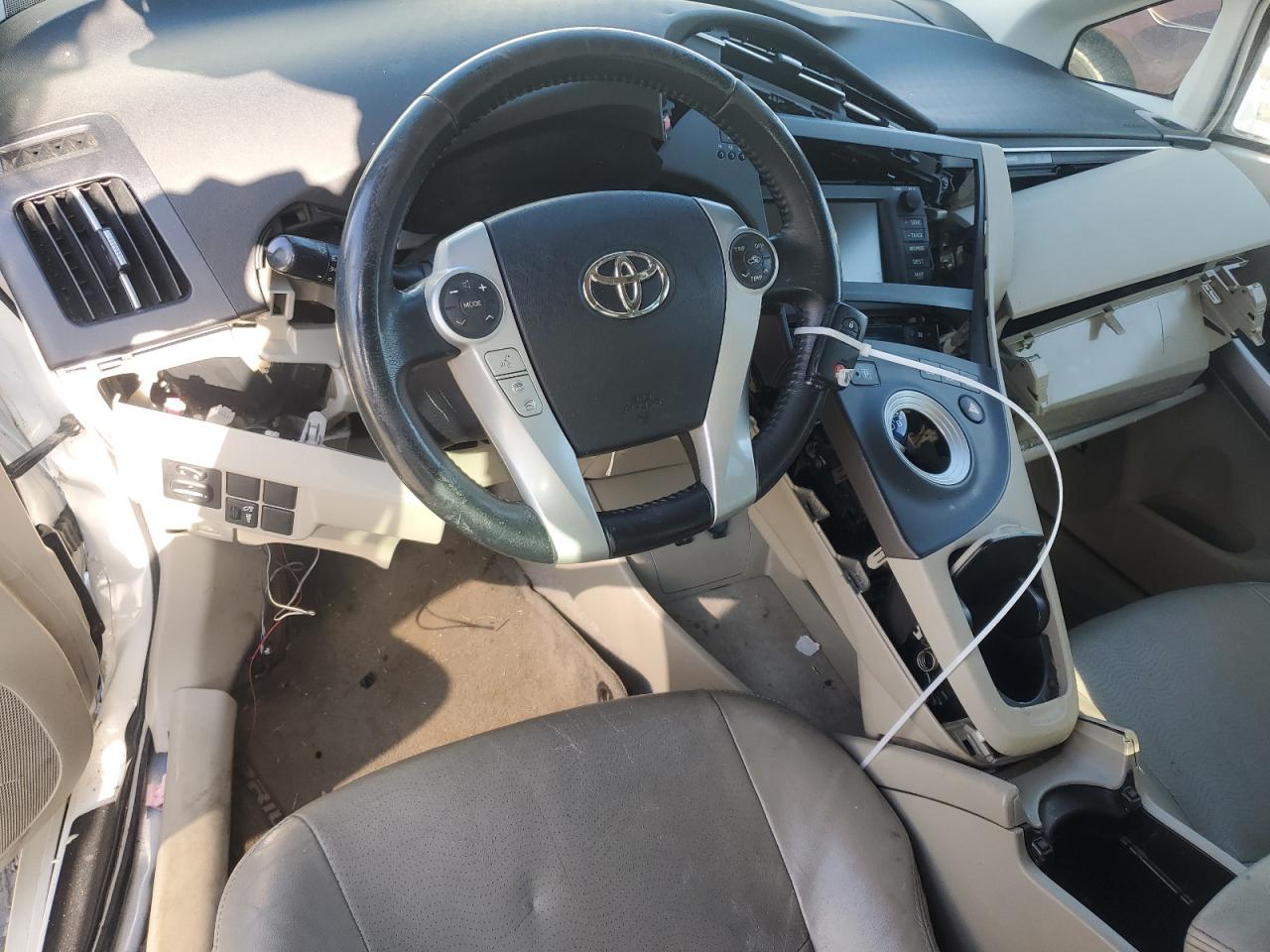 2010 Toyota Prius - Image 8