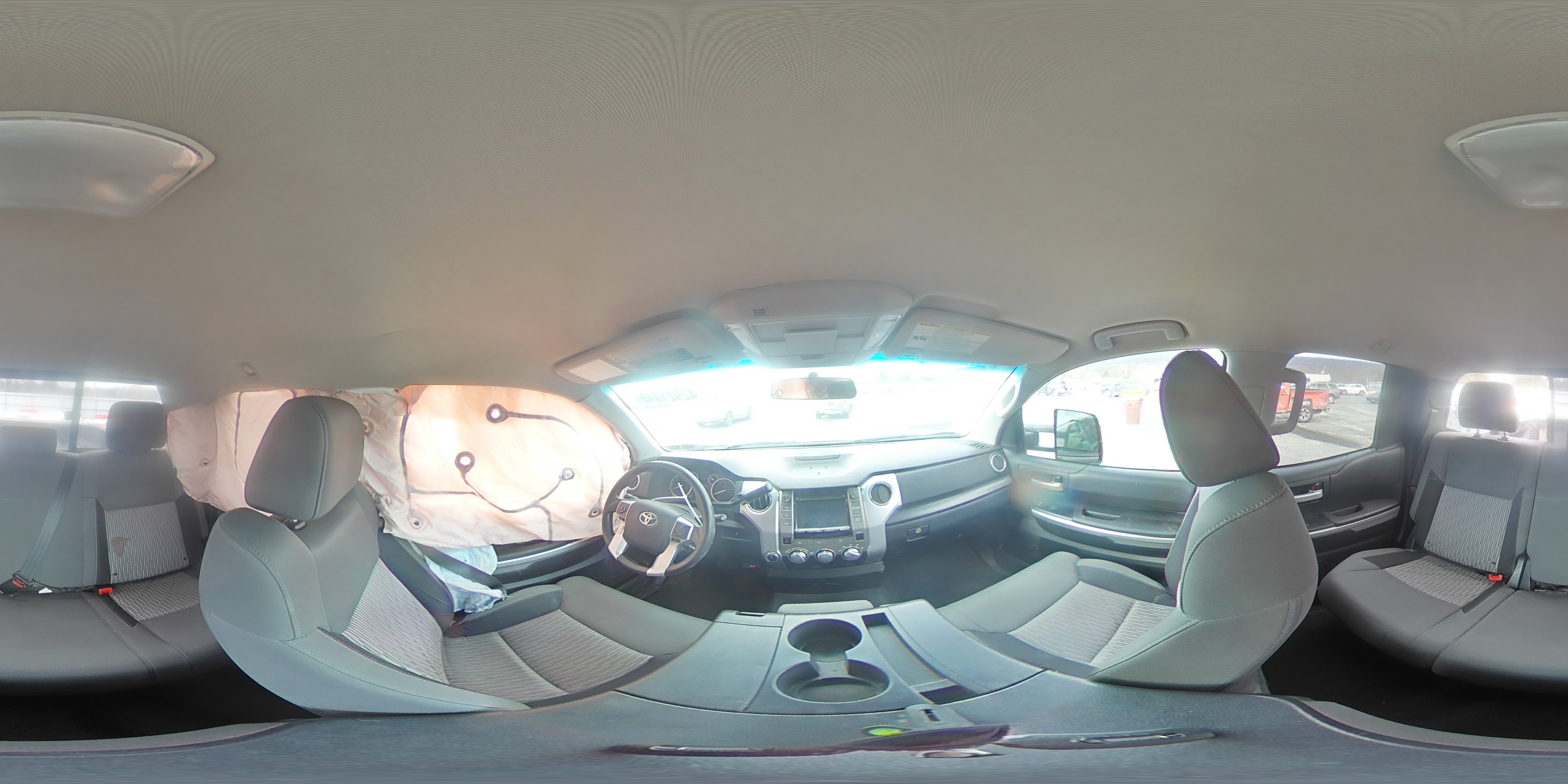 2015 Toyota Tundra - Image 13