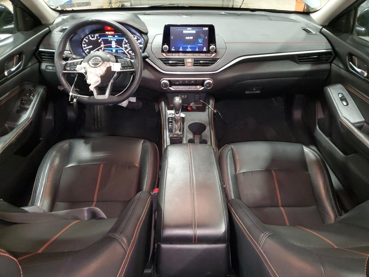 2019 Nissan Altima - Image 8