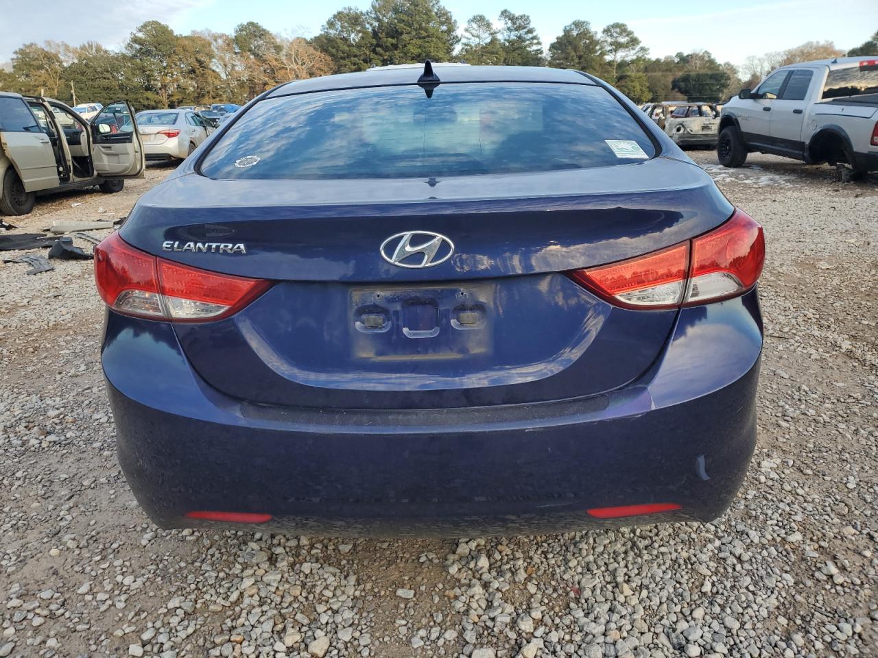 2013 Hyundai Elantra - Image 6
