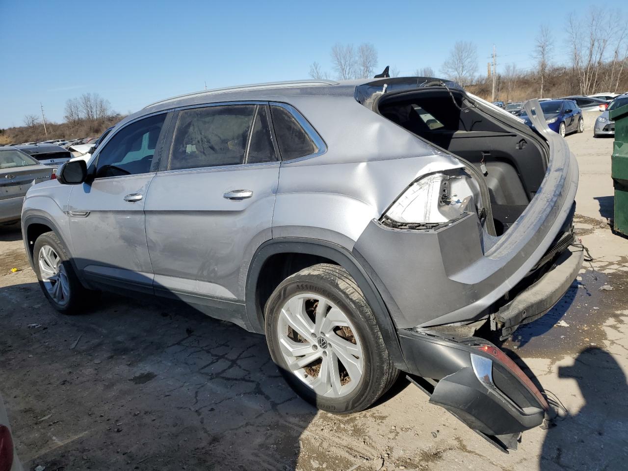 2020 Volkswagen Atlas - Image 2