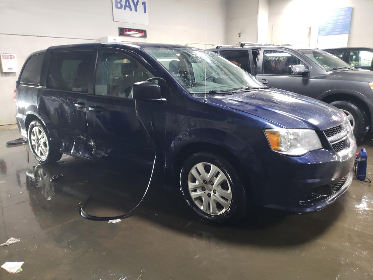 2016 Dodge Caravan - Image 4