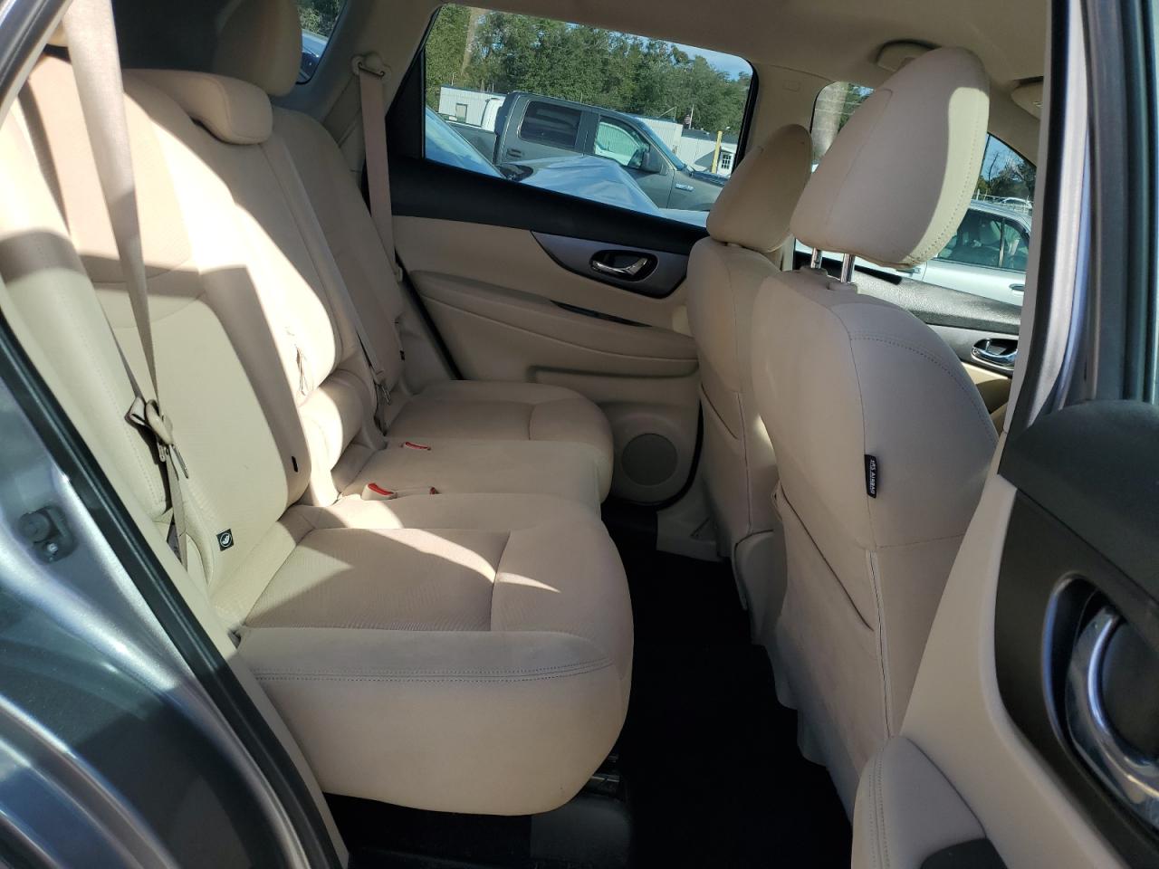 2016 Nissan Rogue - Image 10