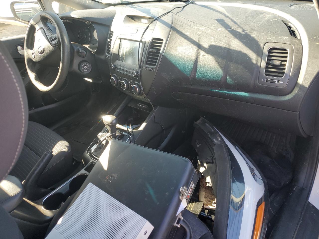 2018 Kia Forte - Image 8