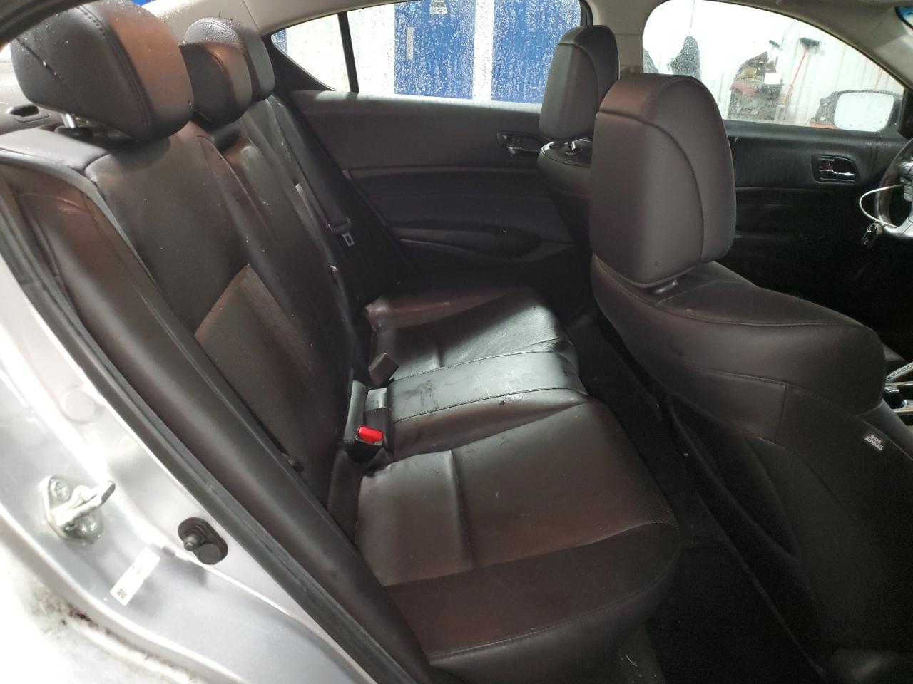 2013 Acura ILX - Image 10