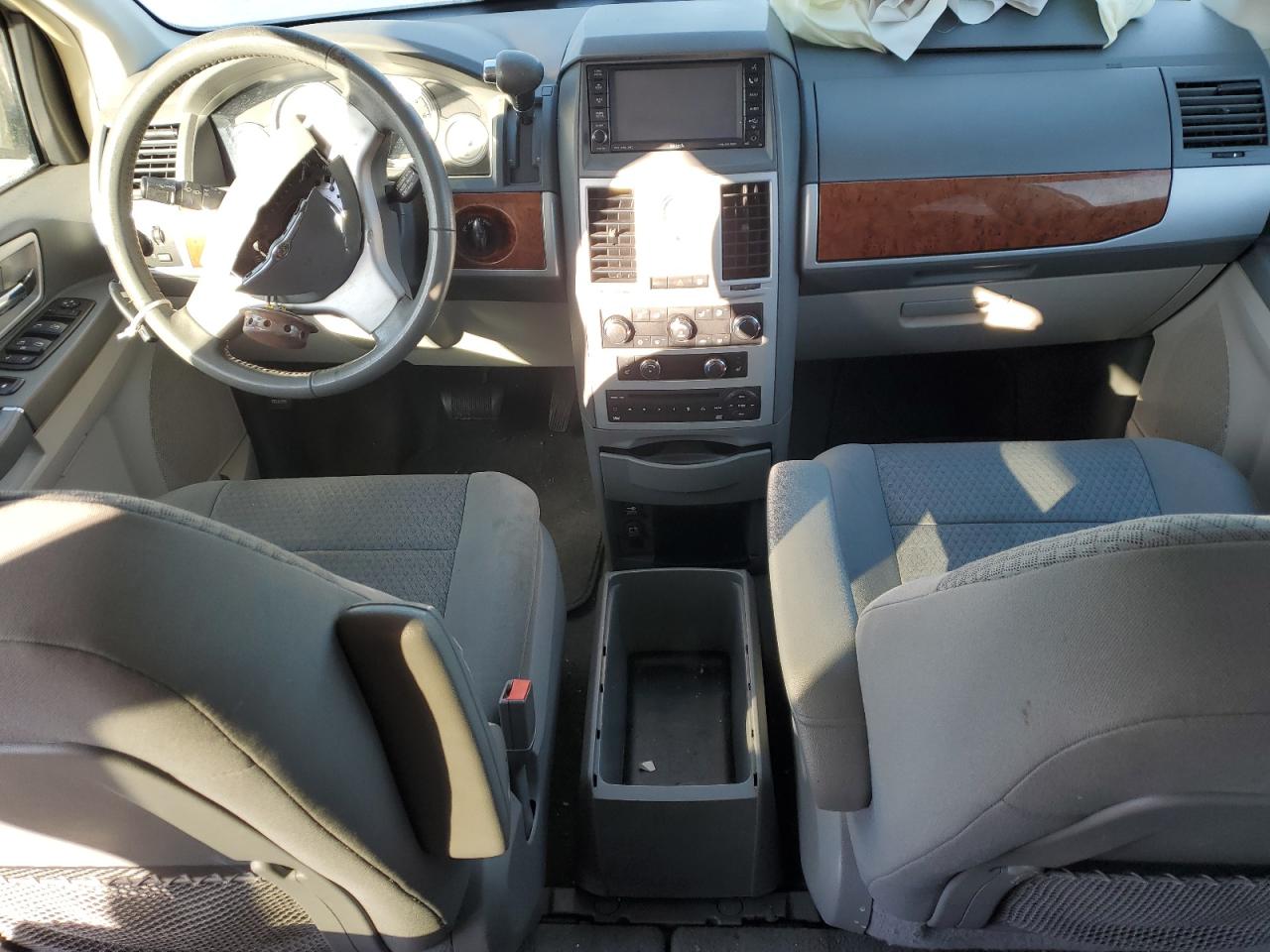 2009 Chrysler Town & Country Touring VIN: 2A8HR54189R635424 Lot: 88052345