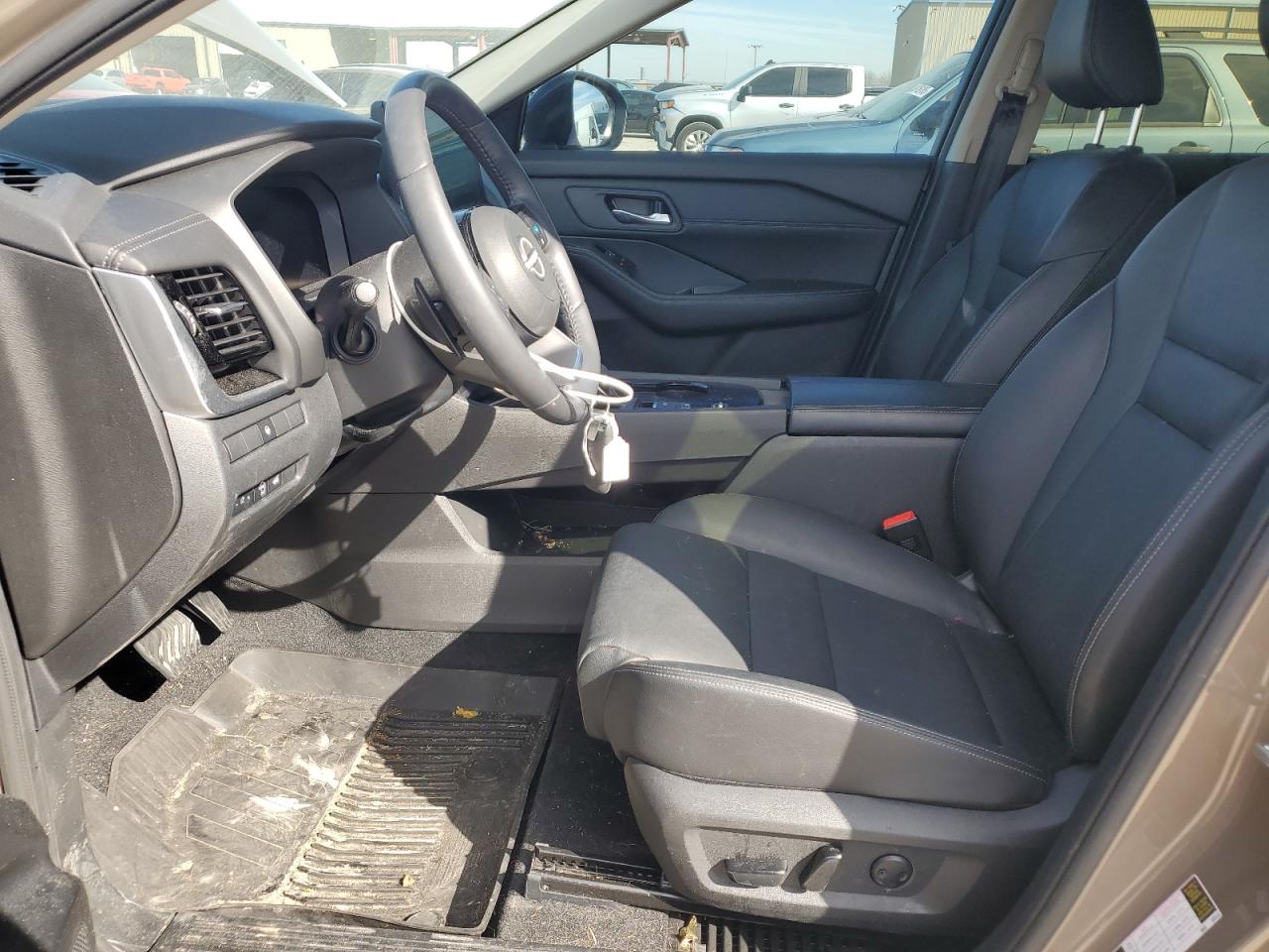 2024 Nissan Rogue - Image 7