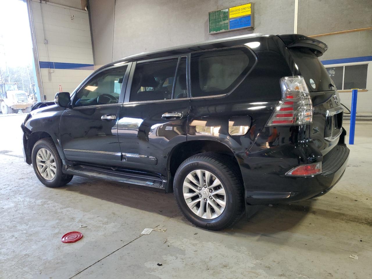 2018 Lexus GX - Image 2