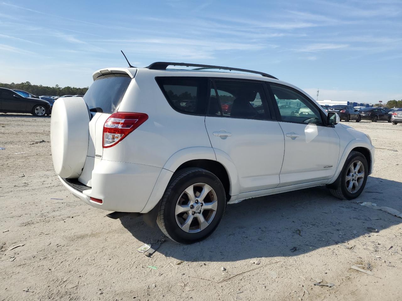2010 Toyota RAV 4 - Image 3