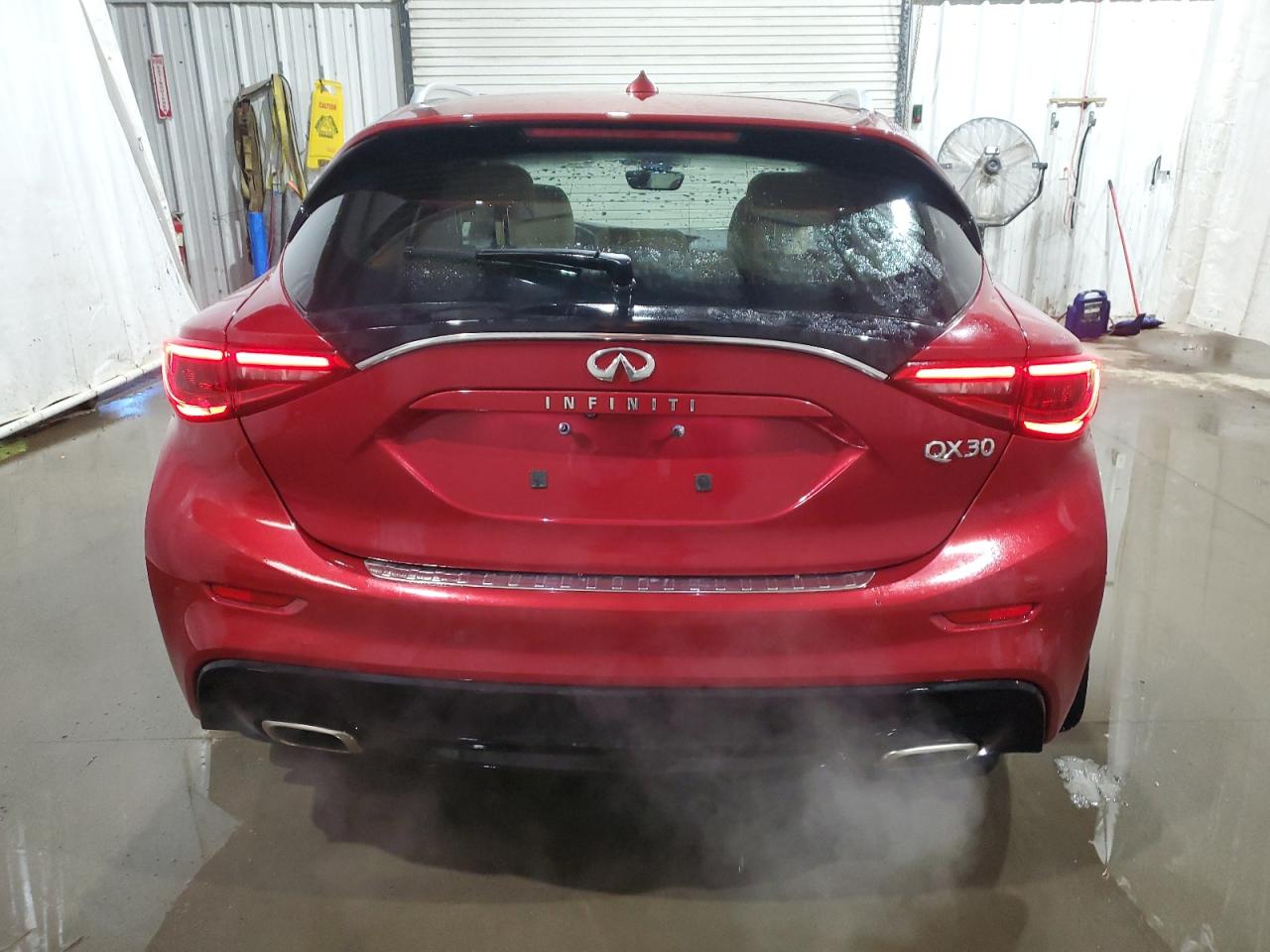 2017 Infiniti QX30 - Image 6