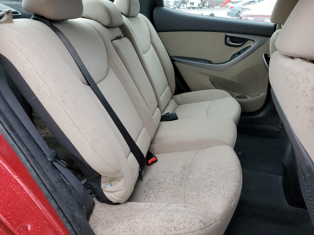 2014 Hyundai Elantra - Image 11